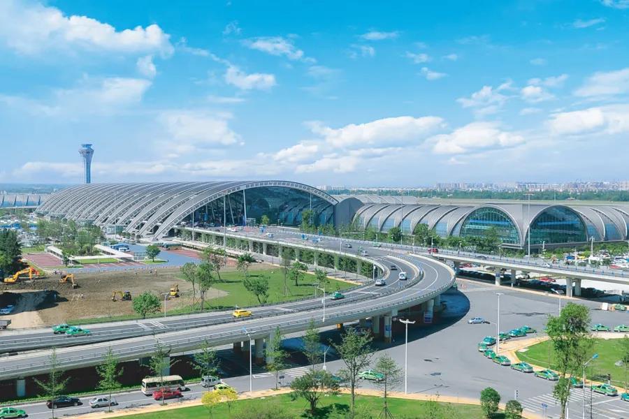 【善建者·榜樣】袁剛：機(jī)場(chǎng)建設(shè)者們一千多個(gè)日夜的堅(jiān)守，只為讓“善建者”這個(gè)金字招牌更亮！(圖2)